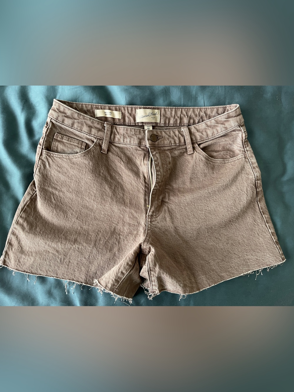 Universal Thread Women's Frayed Hem Jean Shorts - Taupe Brown